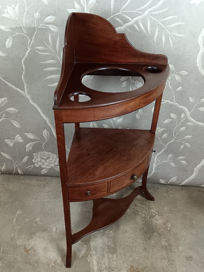 Georgian Mahogany Corner Washstand (9).jpg